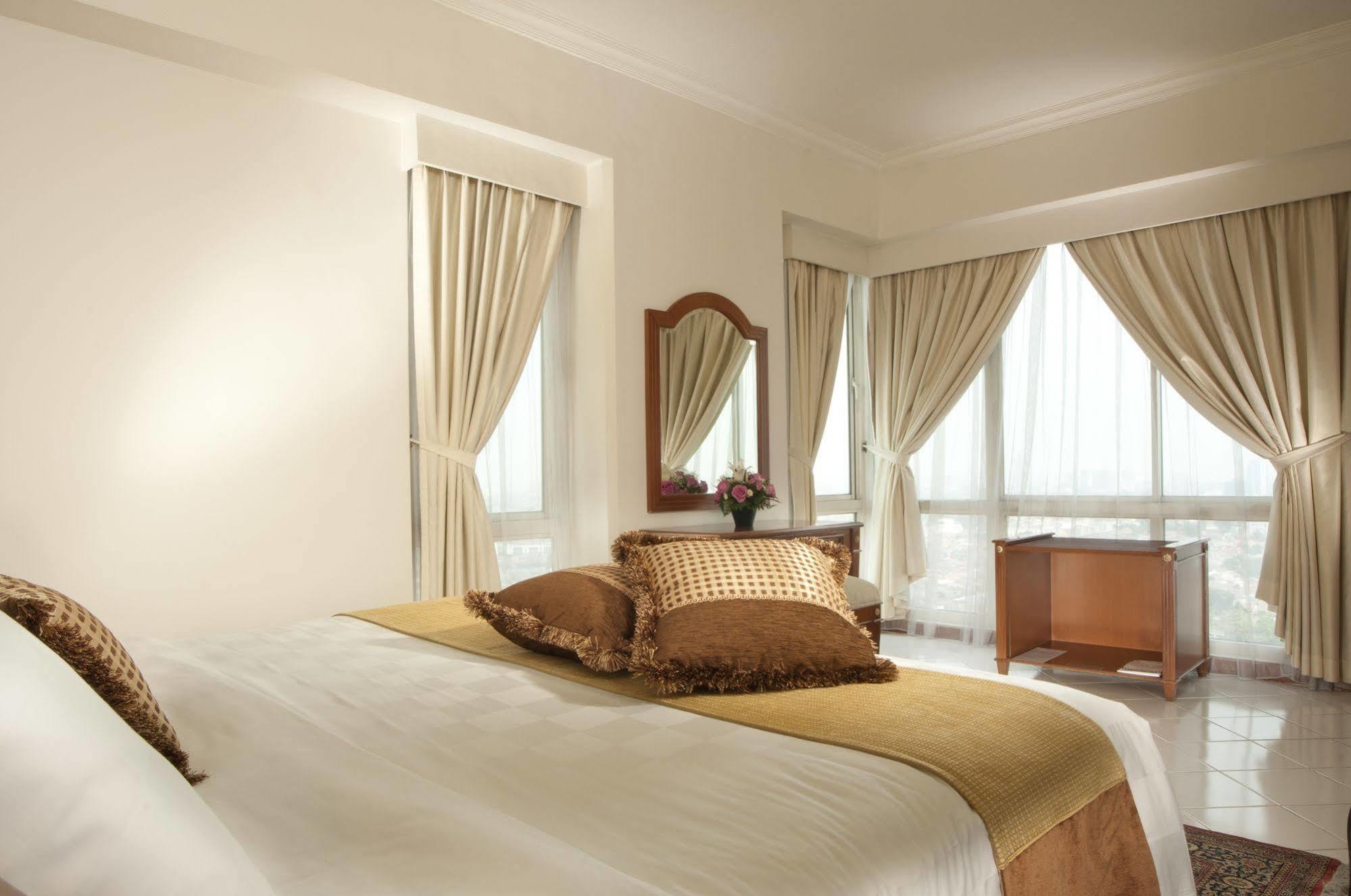 The Residences At Puri Casablanca Jakarta Luaran gambar